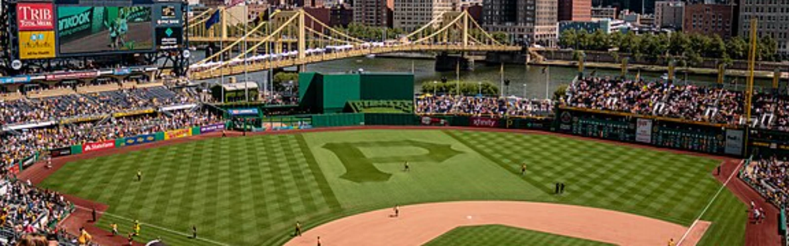 Ultimate Guide to Accommodations Near PNC Park for Your Pittsburgh Getaway