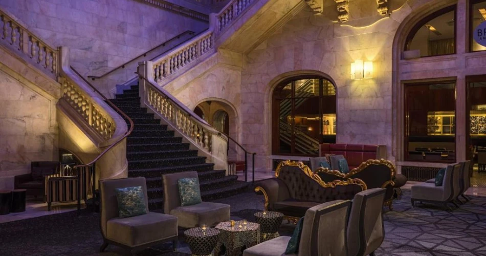 Ultimate Guide to Accommodations Near PNC Park for Your Pittsburgh Getaway